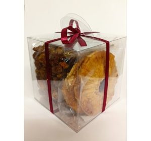 9| Dovana Kubas - Ananasų žiedai, pistacijos ir dumplainiai, 400 g (100 x 100 x 100 mm)