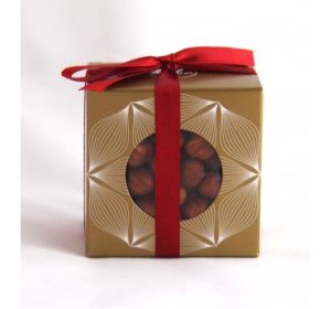 99| Dovana - Lazdynų riešutai dėžutėje, 150 g (76 x 76 x 56 mm)